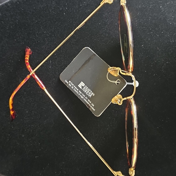 Bill Blass Sunglasses - Picture 6 of 7